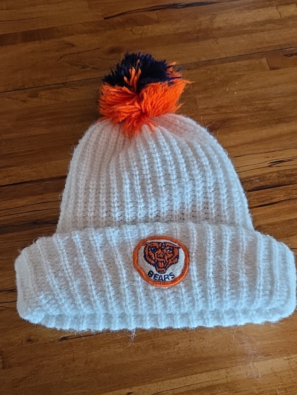 Official Chicago BEARS hat w face warmer.